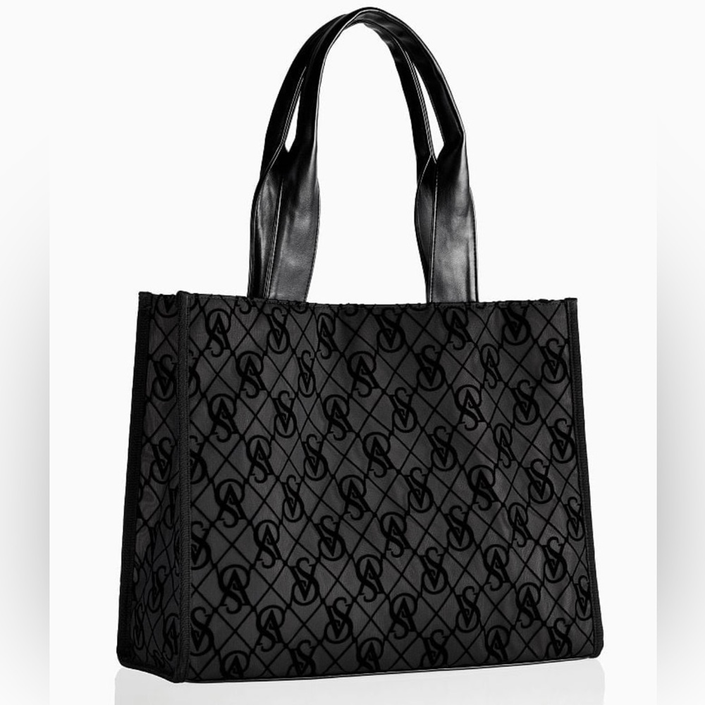 NWT: VICTORIA’S SECRET: Logo mesh Tote Bag
